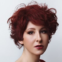 короткая женская стрижка кудрявые волосы