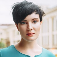 короткая женская стрижка брюнетка